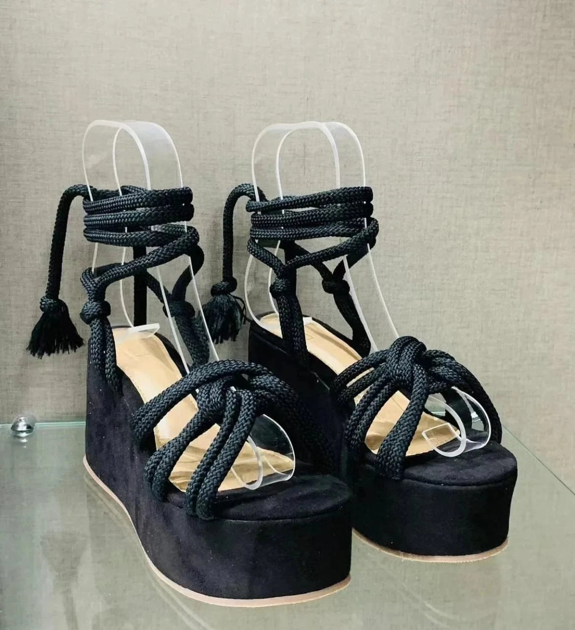 36-43 Fashionable New Strap Flat Sandals Solid color thick soled cross strap sandals Open toe sloping heel sandals