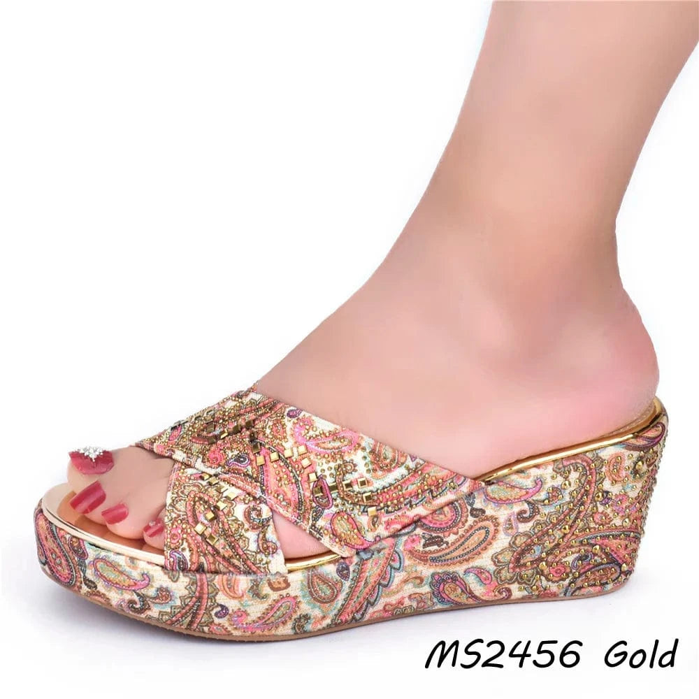 37 / 5 2024 Summer new fashion daily low-heel slippers sandals suitable for ladies' daily wear