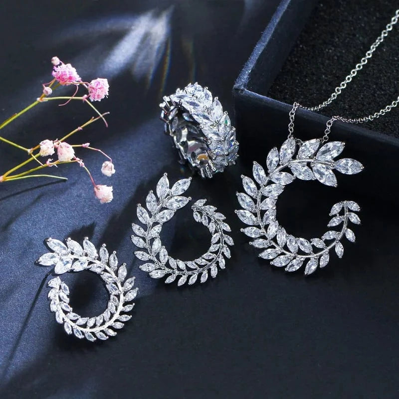 4 pieces New Fashion Leaf Shape Bridal CZ Drop Earrings Necklace Bracelet and Ring Set Jewelry for Women Accessories