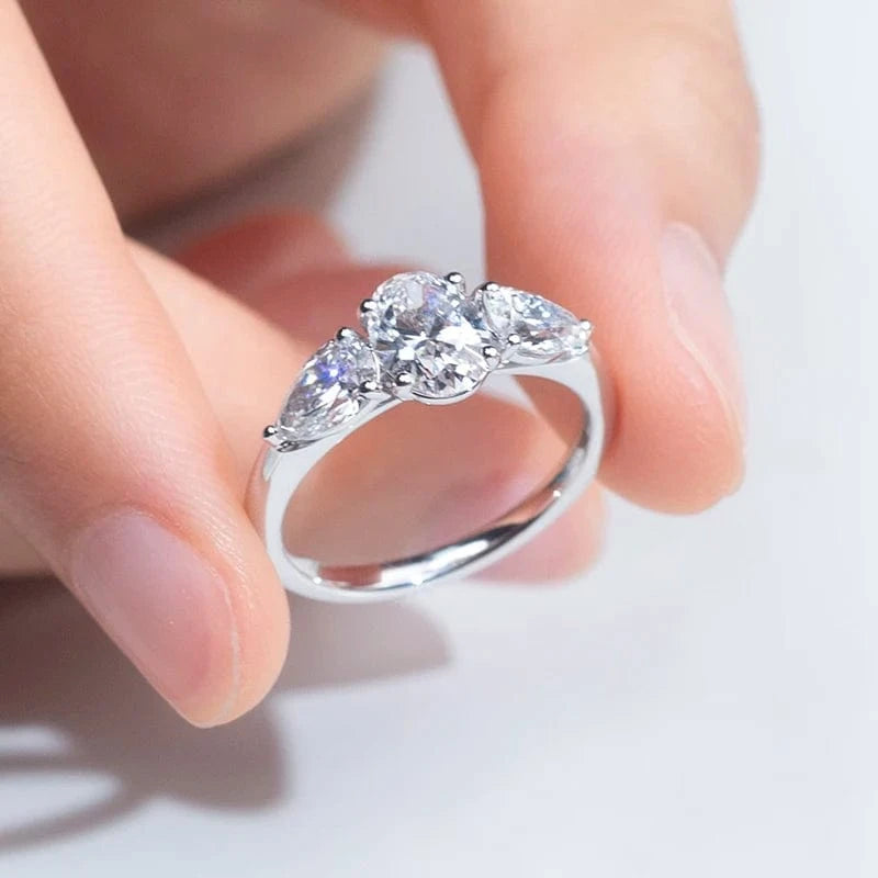 6.5 / 18k white gold custom three stones women engagement wedding 18K Gold 1CT E VVS1 Oval Lab grown diamond Ring