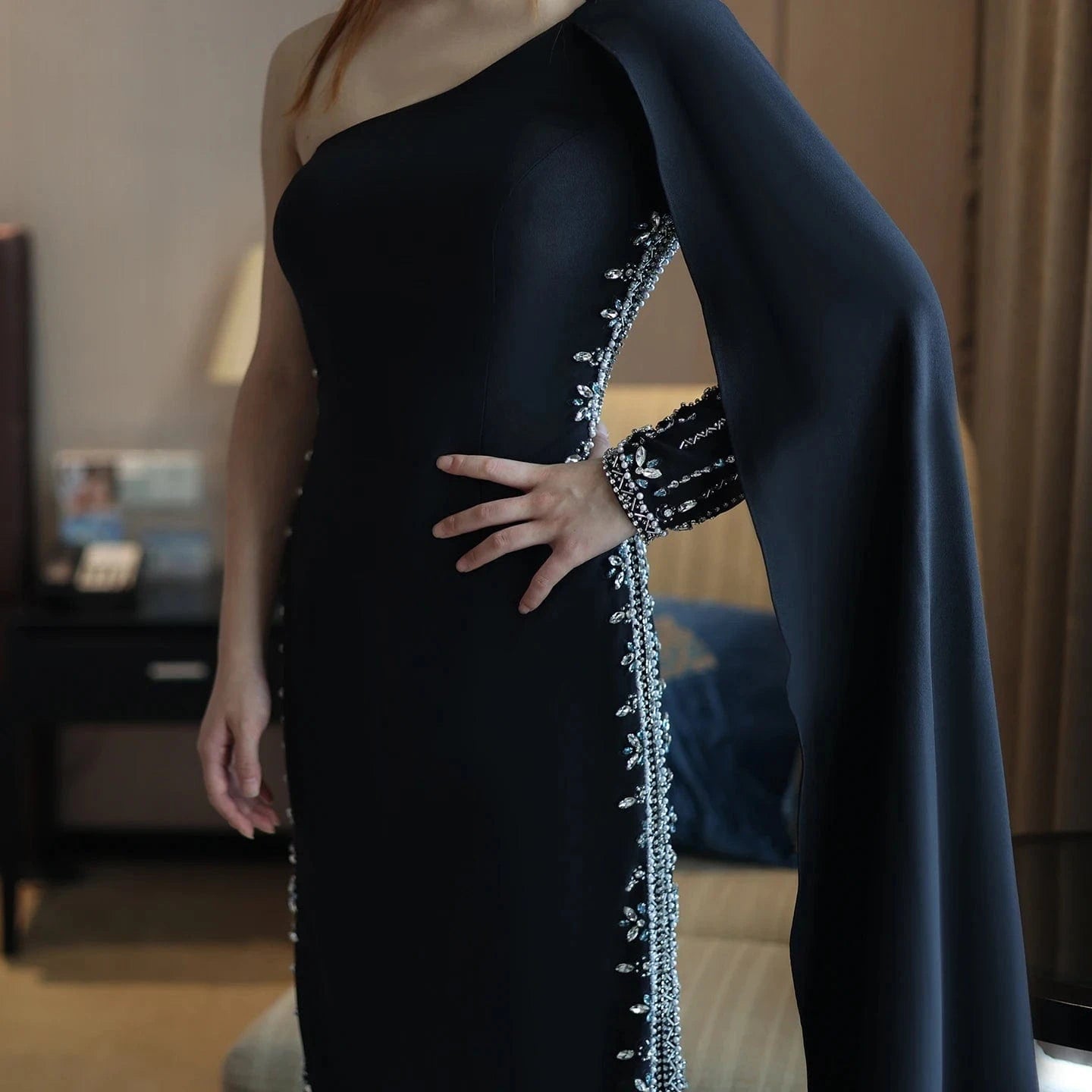 8 / 1 Arabic Black One Shoulder Mermaid Luxury Evening Dress with Cape Sleeve Elegant Dubai Women Wedding Party Gown SZ389