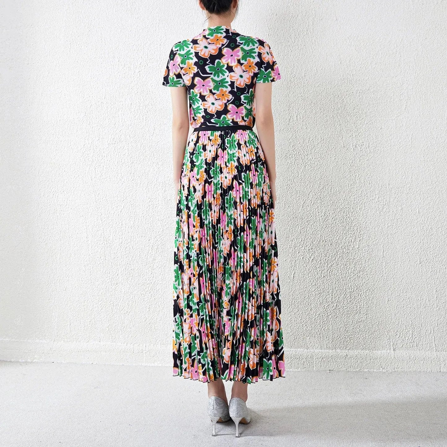 90cm / Black 2024 Women's Hot Selling Printed Pleated Short Sleeve T-Shirt Women's Two-Piece Set Miyake Pleated Skirt Set