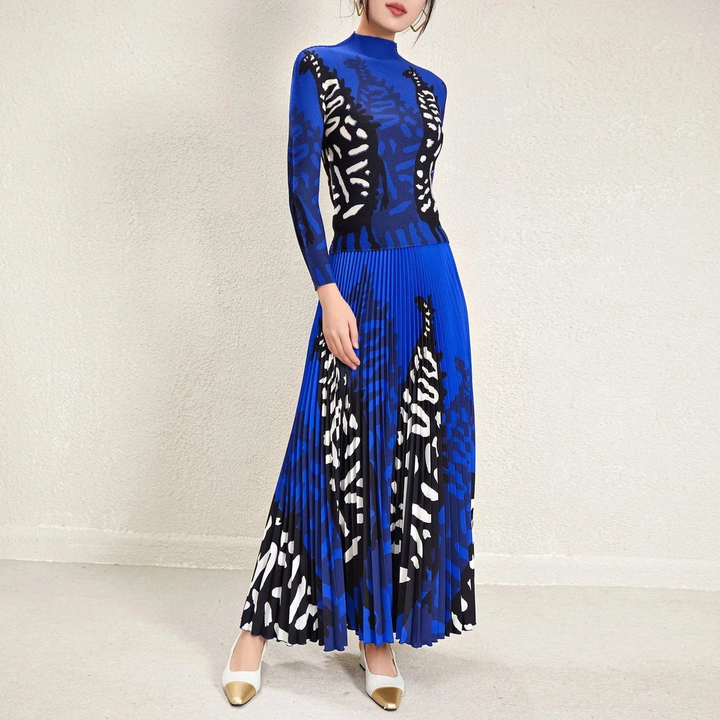 90cm / Blue 2024 High Quality Miyake Pleated Printed Stretch Top and Long Pleated Skirt One Size Accepts Customized Skirt and Shirt Sets