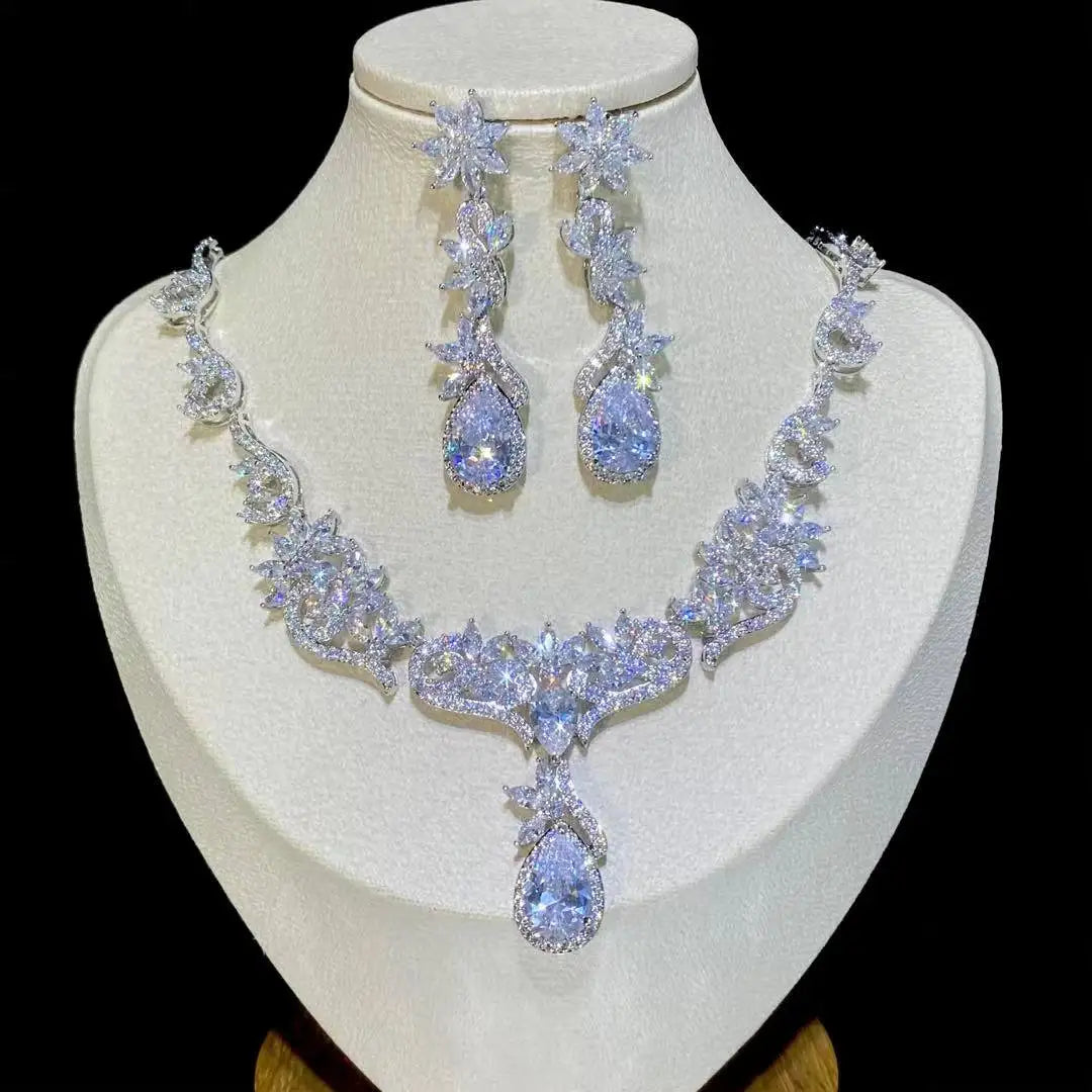 Sparkling Crystal Bridal Necklace And Earring Set For Women