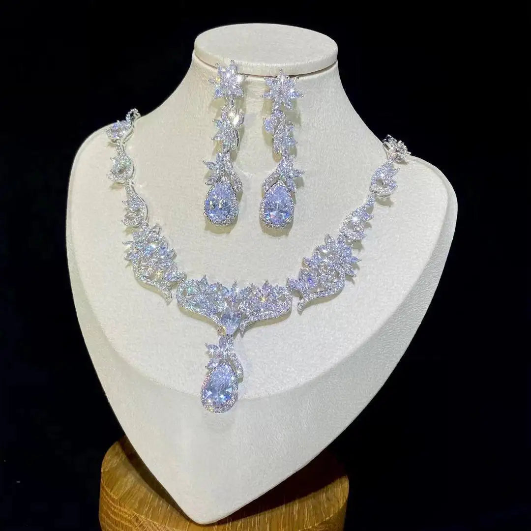 Sparkling Crystal Bridal Necklace And Earring Set For Women
