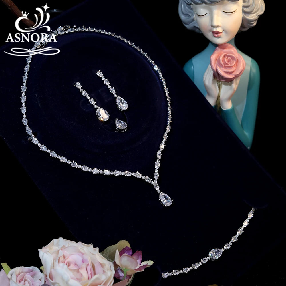 Elegant Water Drop Crystal Bridal Jewelry Set For Women