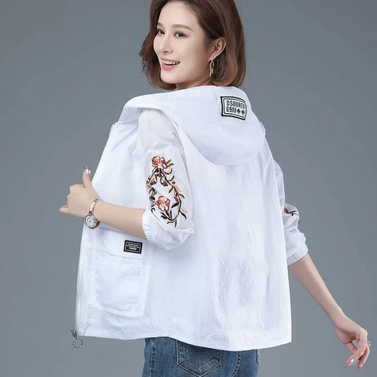 Spring Thin Short Mom Jacket Women 2025 New Breathable Sun Protection Clothing Femme Middle-Aged Mom Summer Sun Protection Shirt