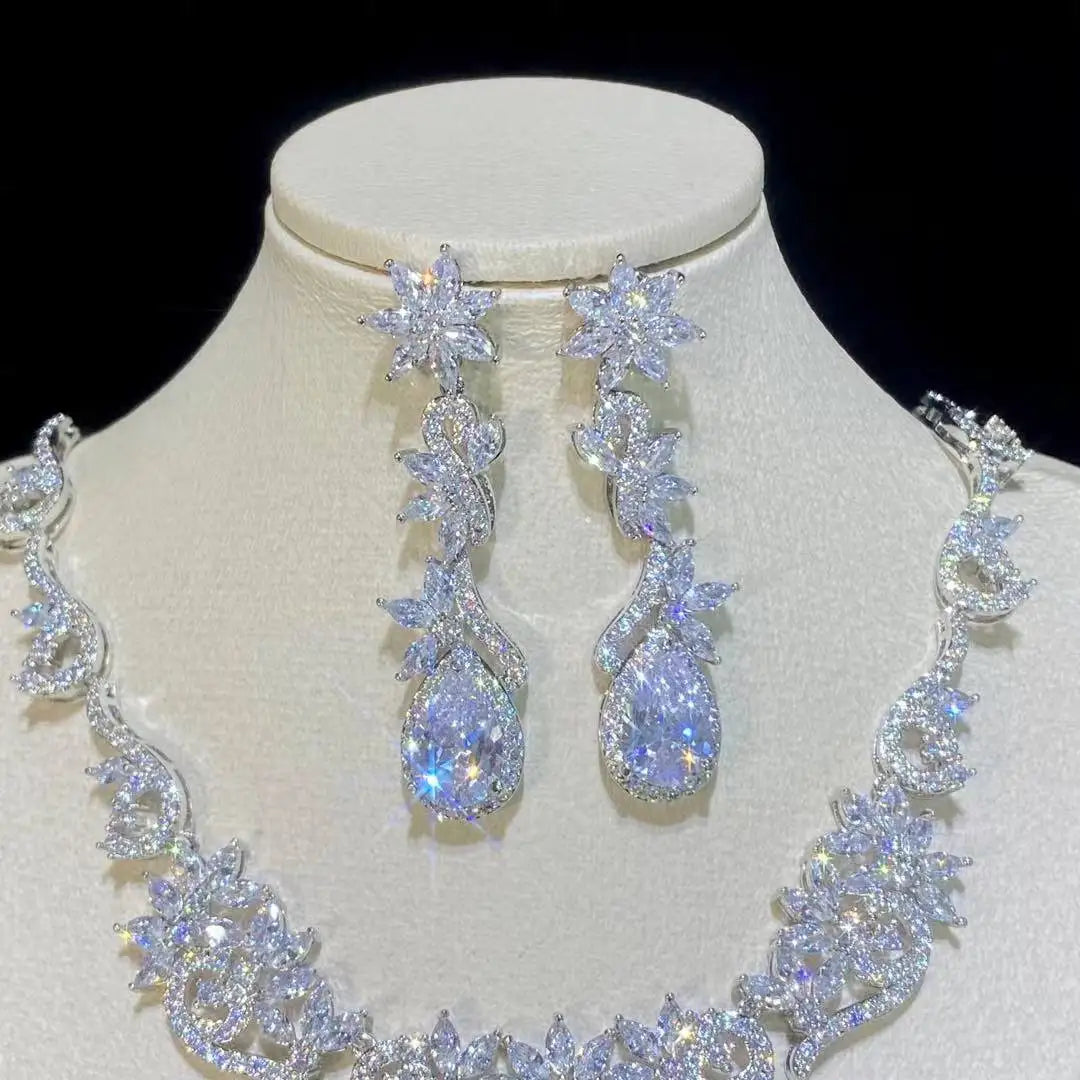 Sparkling Crystal Bridal Necklace And Earring Set For Women