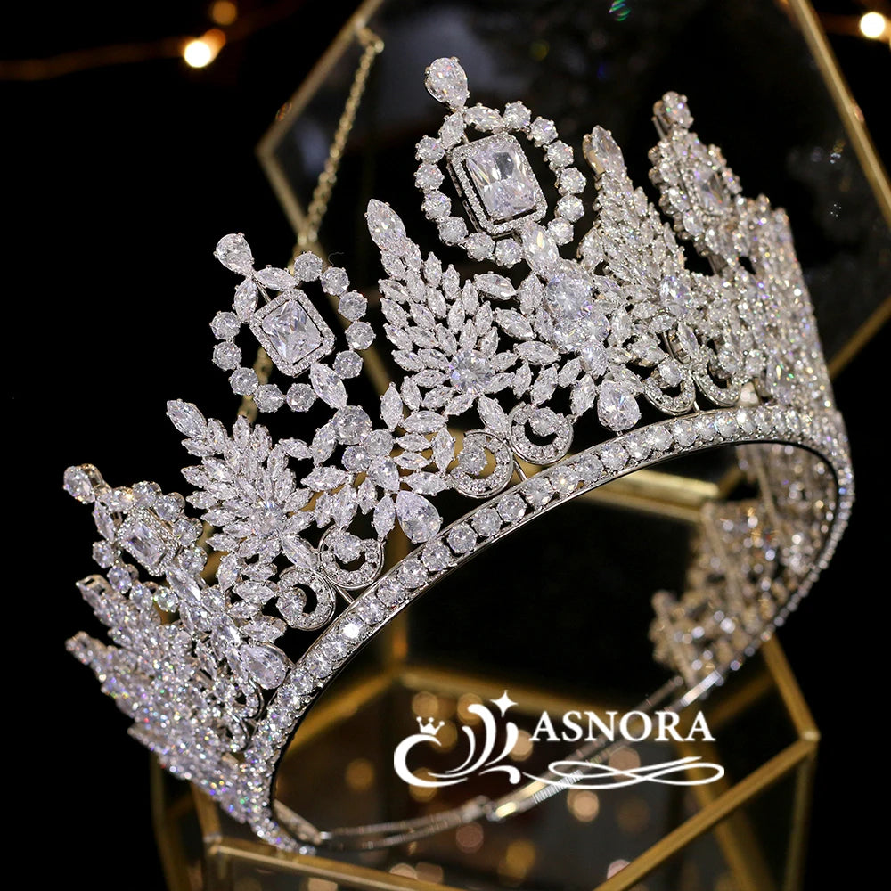 Elegant Vintage Crystal Crown With Pearl Trim For Women