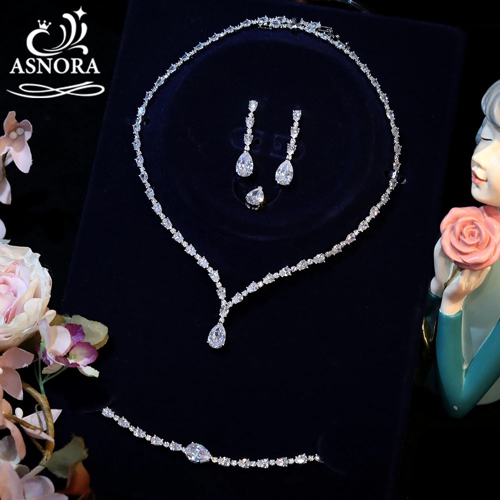 Elegant Water Drop Crystal Bridal Jewelry Set For Women