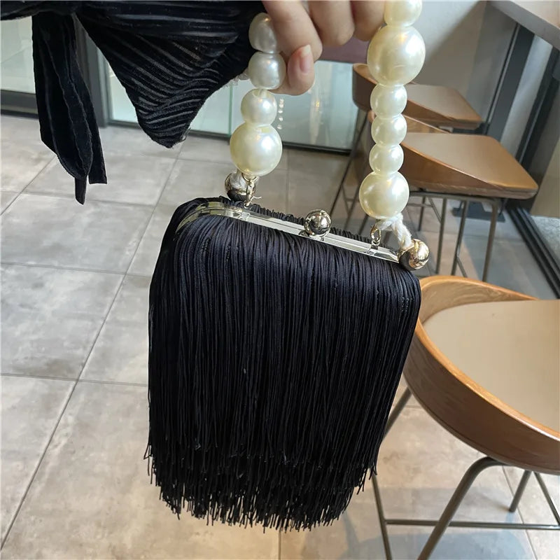 Top Metal Frame Shell Handbags Female Pearl strap Women Trend Shoulder Long Tassel Bags Ladies Daily Fringe Bags Hand Purse Bags
