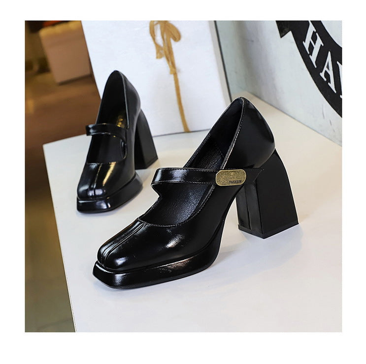 Retro Chunky Metal Buckle Platform Pumps for Women