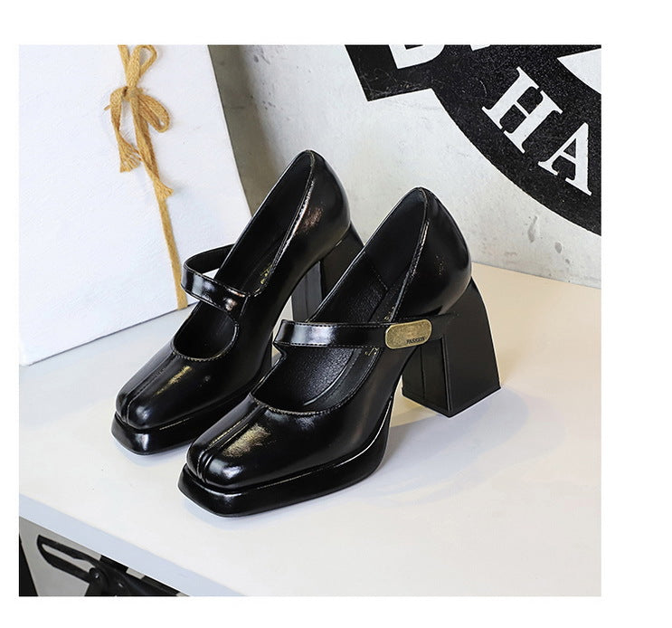Retro Chunky Metal Buckle Platform Pumps for Women