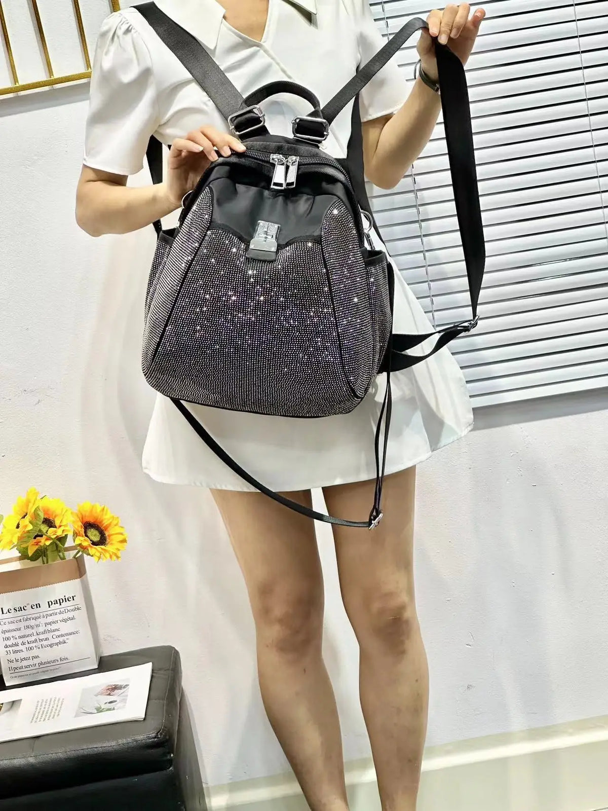 New Diamond-encrusted Backpack Fashionable Women’s Diamond-encrusted Backpack Fashionable Diamond-encrusted Shiny Backpack