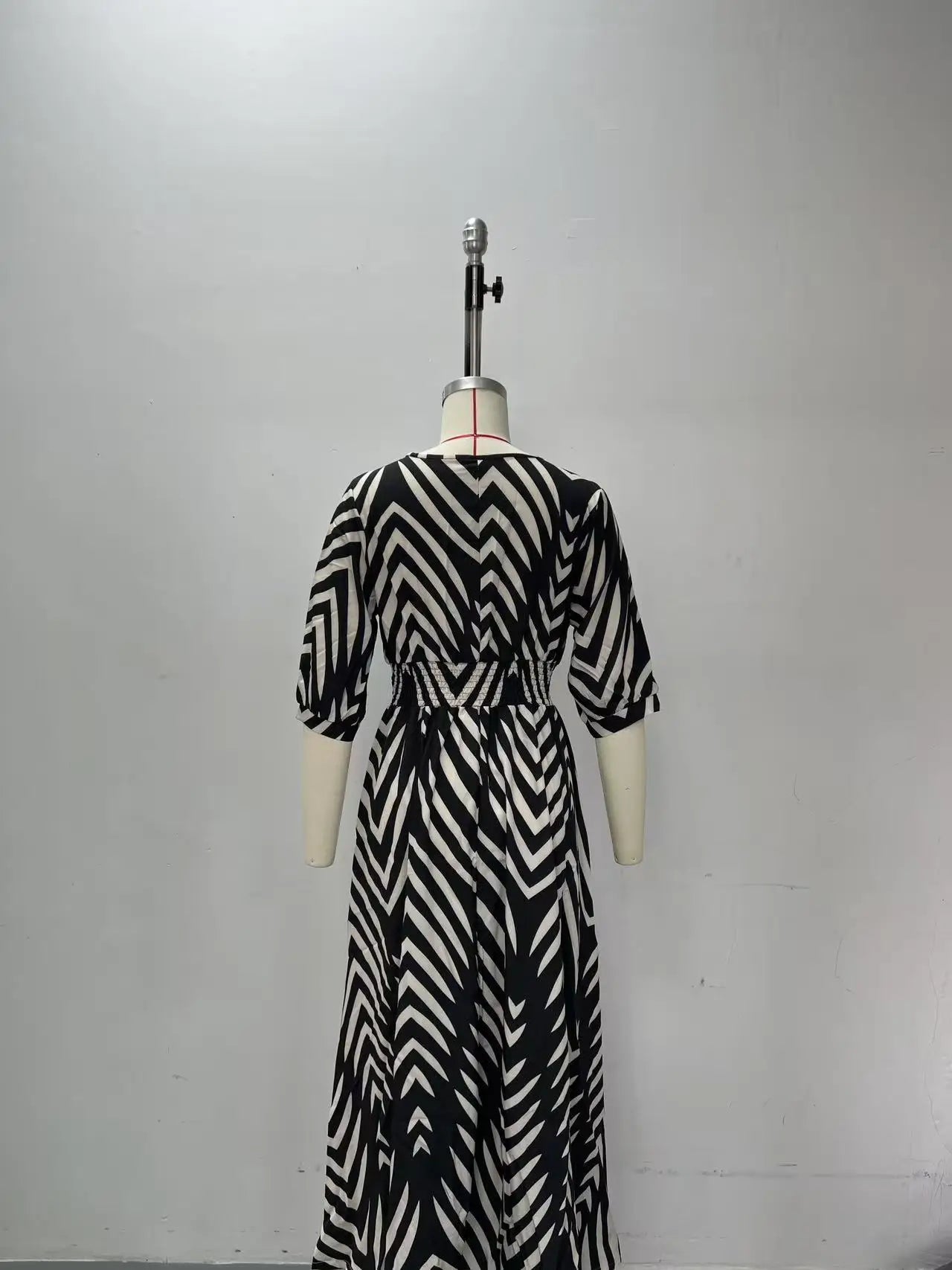 Loose Women's Dress Elegant Style Random Print Dyed Big Hemline 2026 European And American Style Casual Chic Maxi Dress
