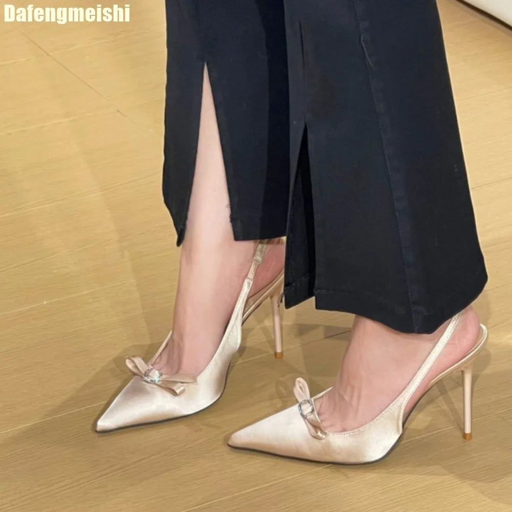 Elegant Bowknot Satin Pointed Toe Slingback Pumps For Women