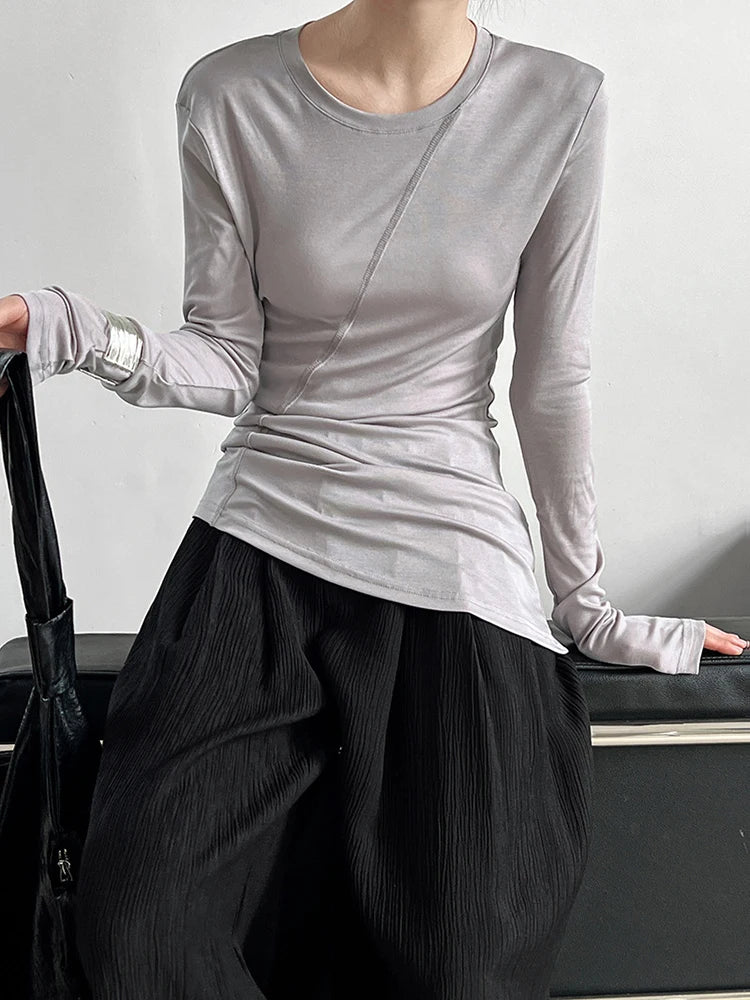 [EAM] Women Gray Thin Perspective Slim Irregular T-shirt New Round Neck Long Sleeve Fashion Tide Spring Autumn 2025 1DH9981