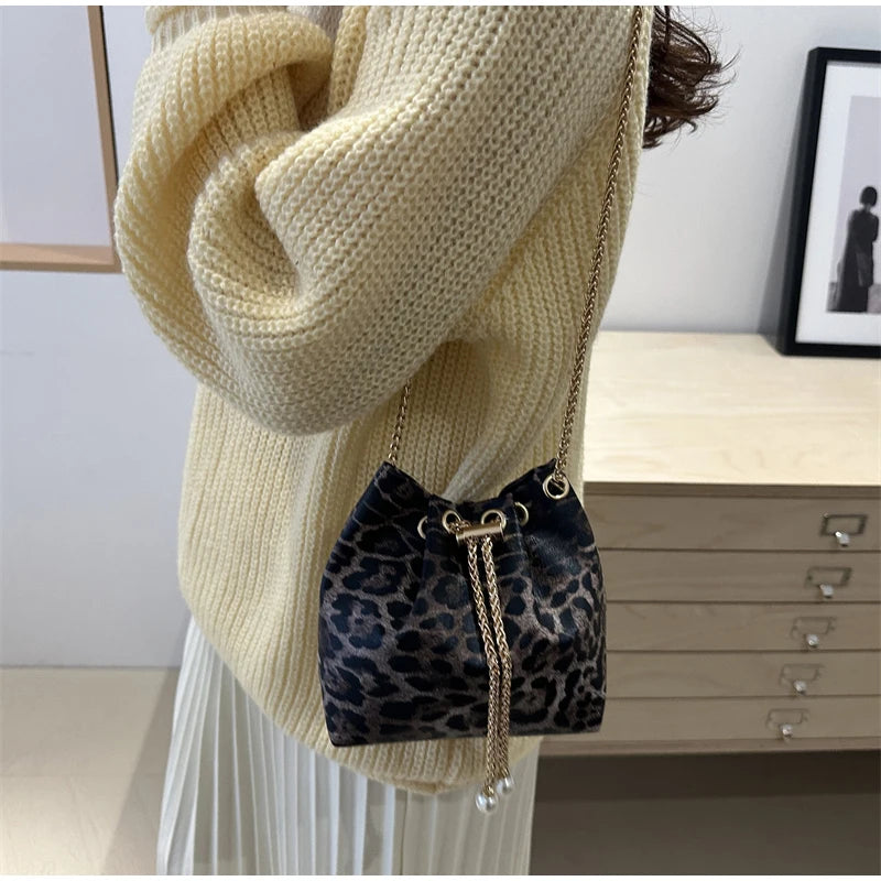 New Leopard Print Bag Fashion Cow Pattern Drawstring Bucket Bag Texture Brand Design Crossbody Bag Lady Versatile Storage Bag