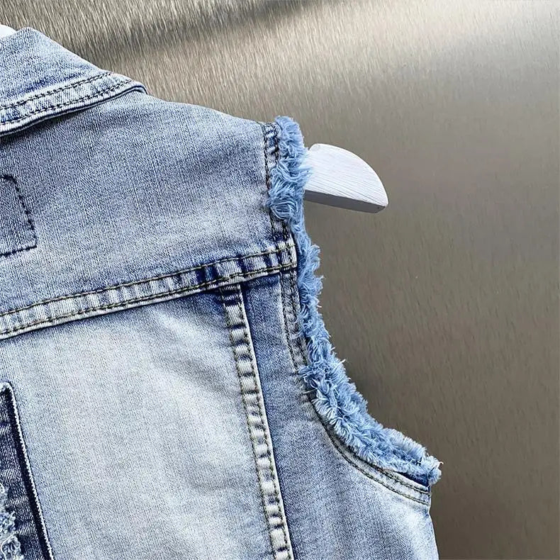 2025 Denim Vest Women's Coat New Heavy Industry Three-dimensional Embroidery Flower Shoulder Slim Fitting Vest