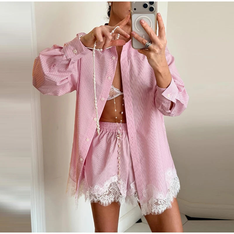 Casual Loose Fit Lace Patchwork Shorts Outfit For Women