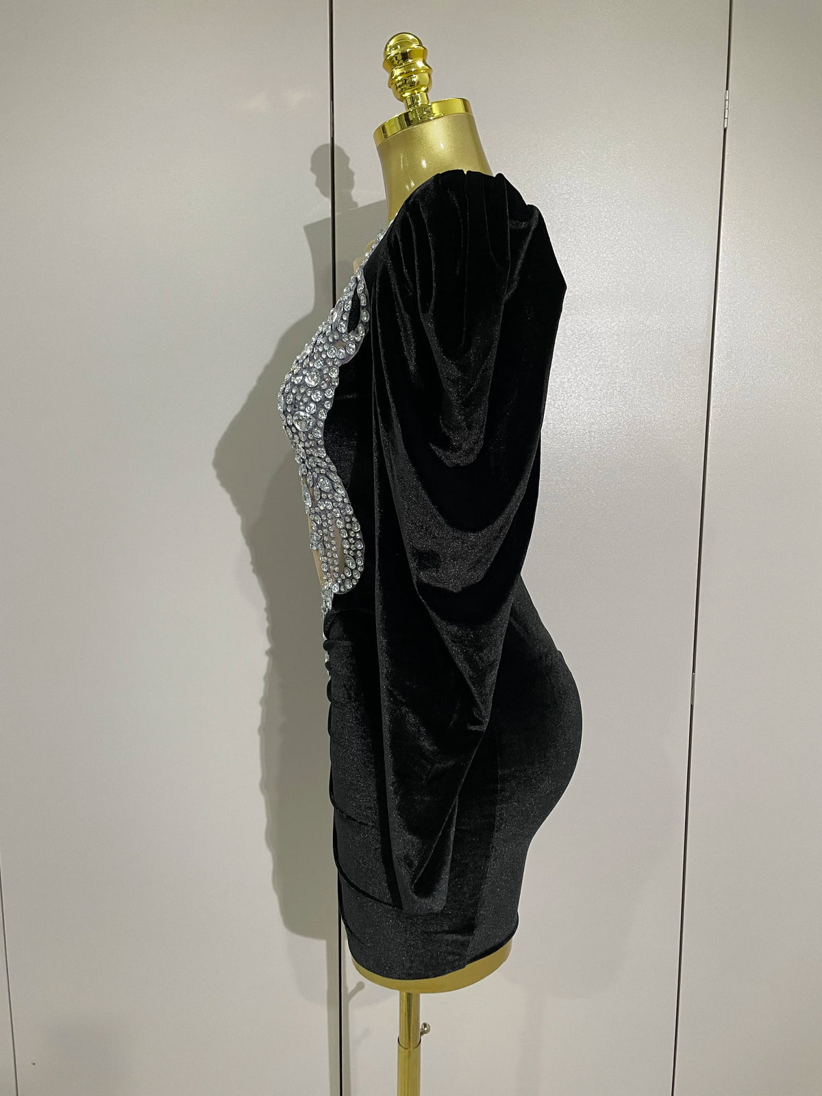 Luxury Sparkly Crystals Sexy Mesh White Velvet Short Dress 2025 Women Elegant Evening Prom Birthday Party Dresses Stage Costume