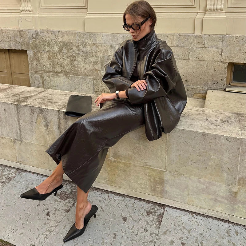 Women Green Stand Collar Leather Jacket Fashion Zipper Long Loose Outerwears Chic 2025 New Autumn Fashion High Street Lady Wear