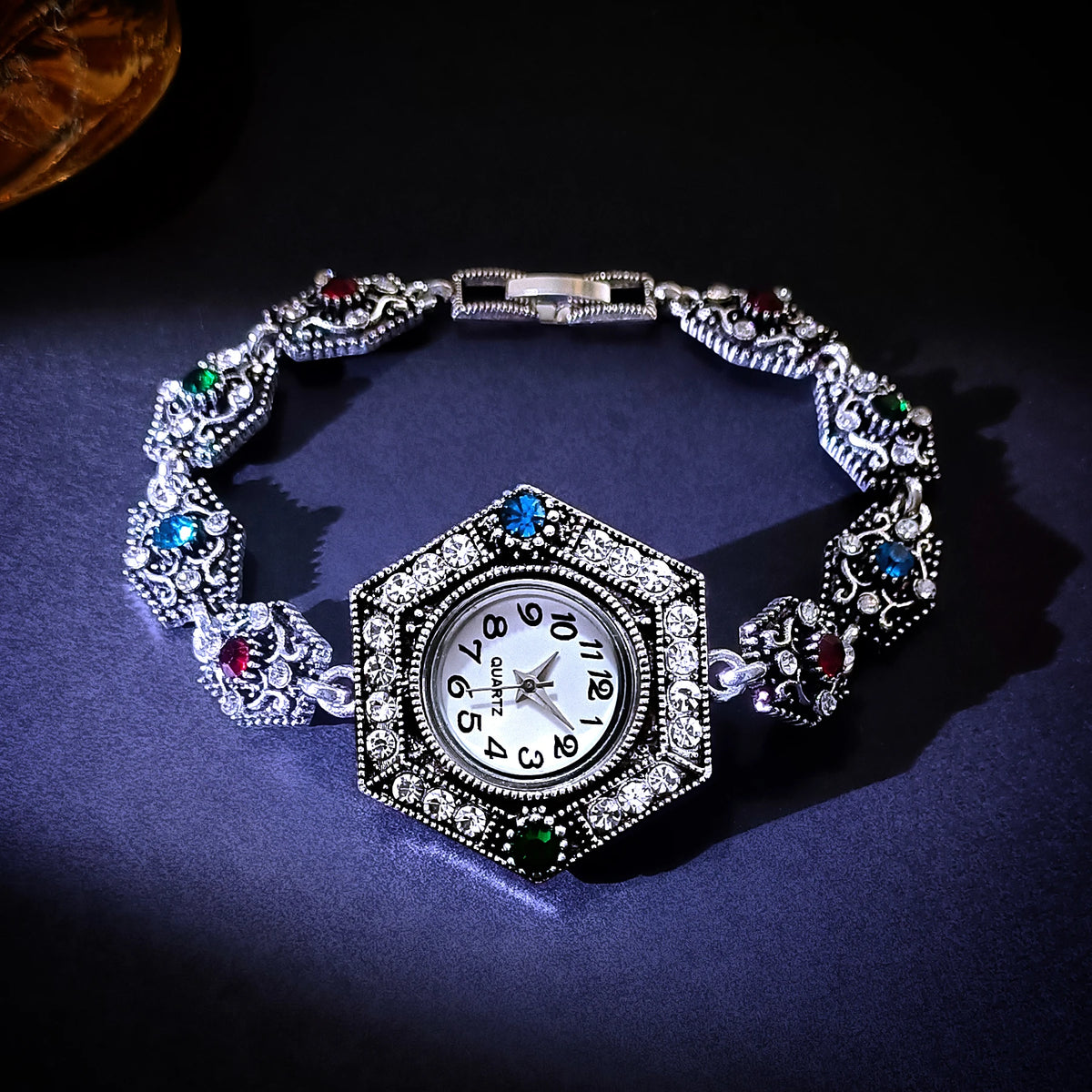 Vintage Alloy Bracelet Watch for Women