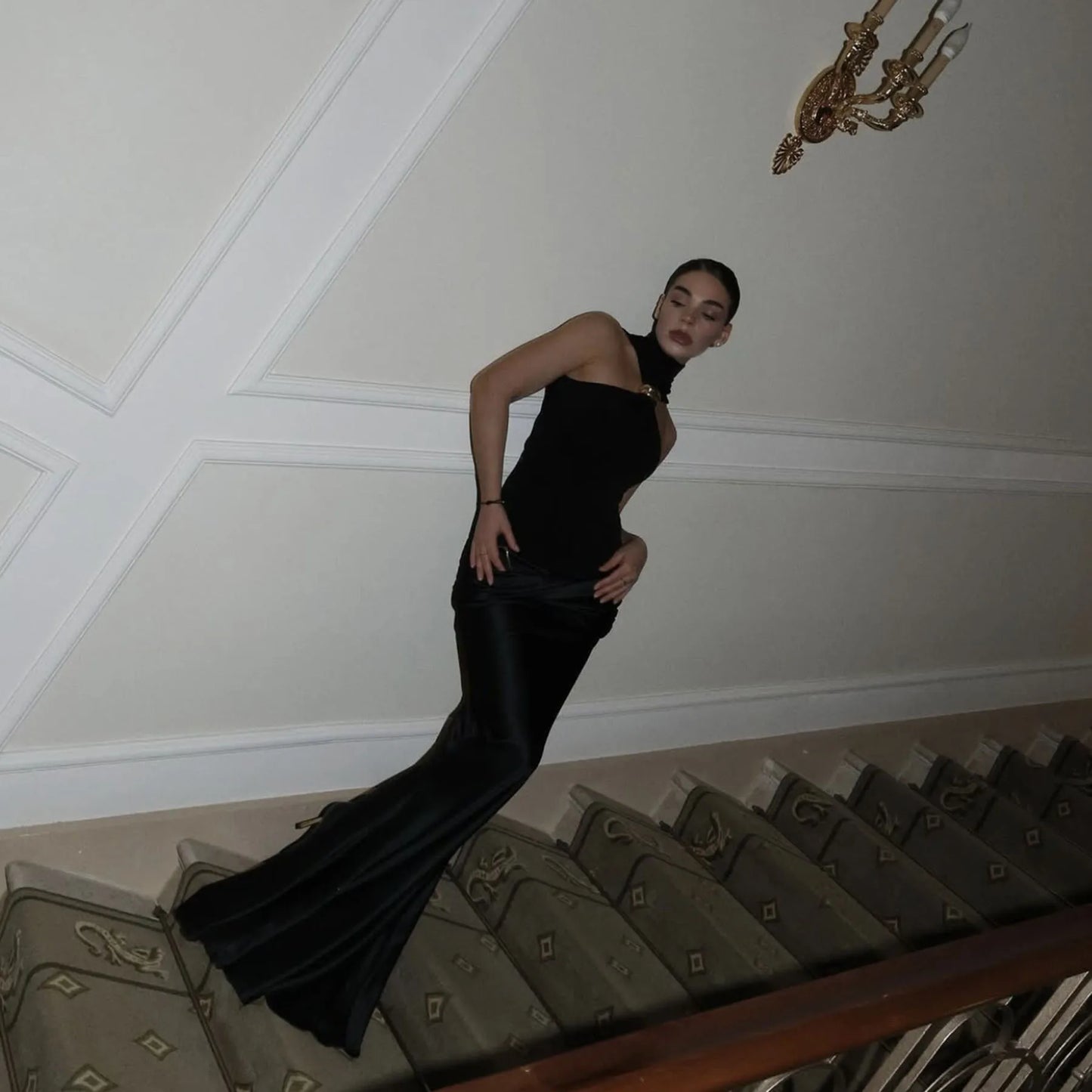 TARUXY Gold Ring Sleeveless Off-shoulder Top Female High Elasticity Fashion Slim Camis Streetwear 2025 New Summer Lady T shirt