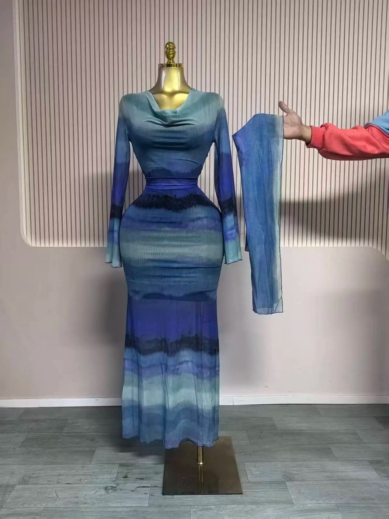 CM.YAYA Women Tie Dye Lace Up Back with Scarf Bodycon Midi Long Sleeve Pleated Maxi Dress Party Education Vacation Long Dresses