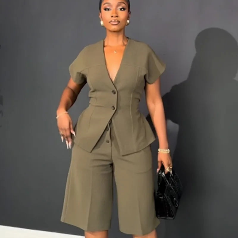 Elegant Workwear Two Piece Set with V Neck Top and Knee Length Shorts for Women