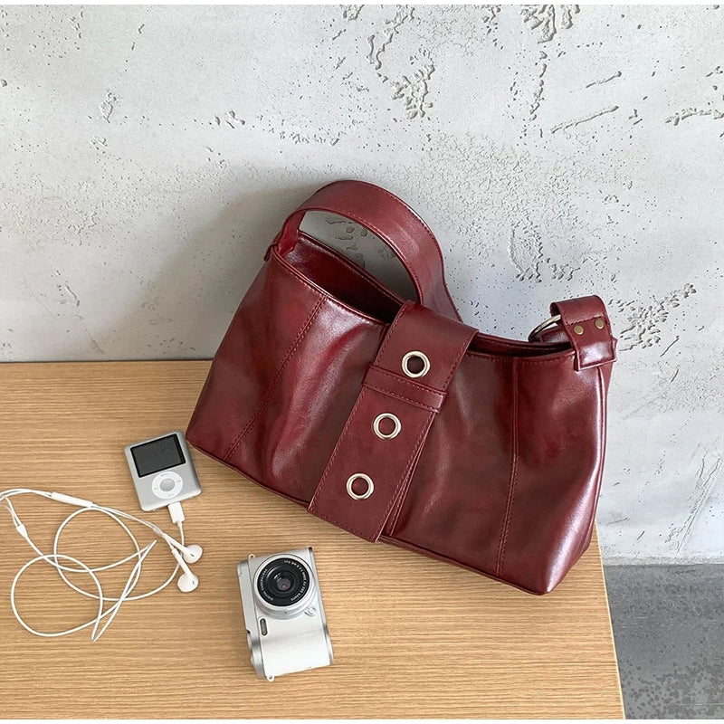 Women's Rivet Y2k Shoulder Bag Retro Small Bag Hot Girl Wilderness Style Retro Leather Fashion Versatile Shoulder Armpit Bag