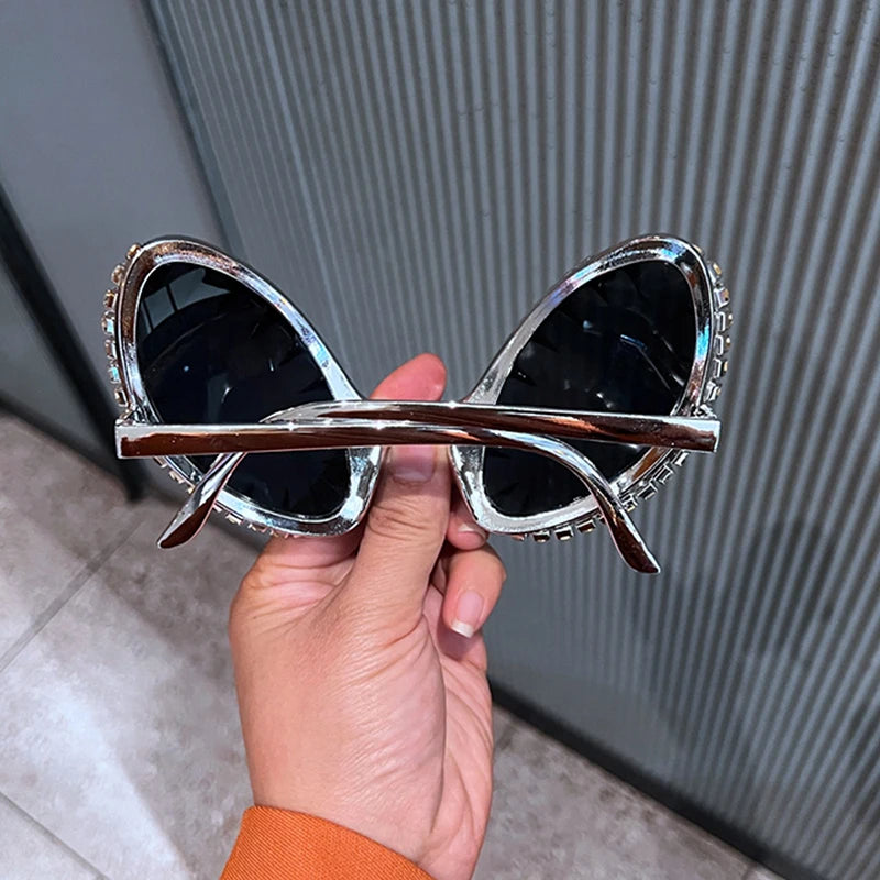 Alien Shape Sunglasses With Metal Chain