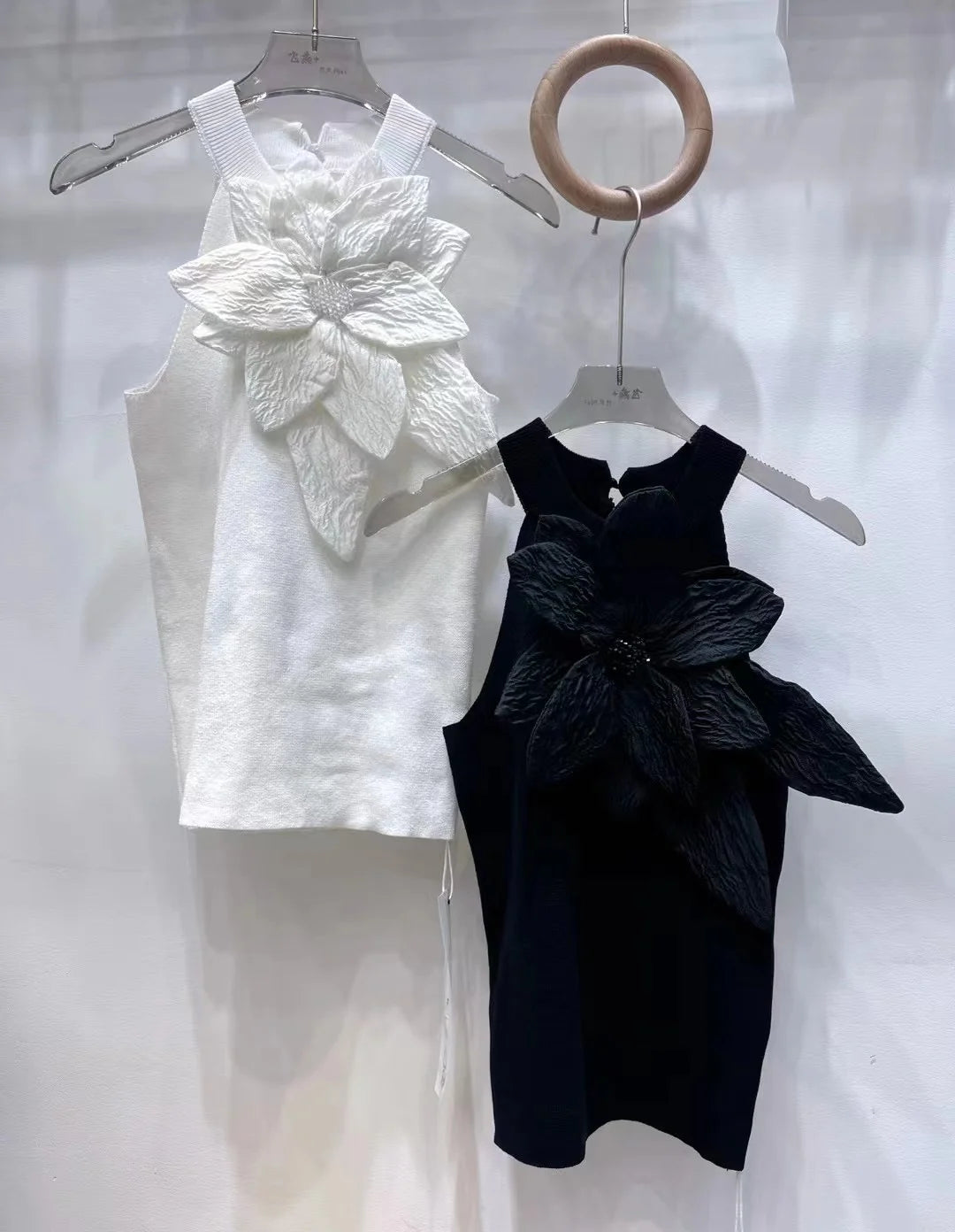 Black White 3D Diamonds Flower Stitch Sleeveless Knitted Top Slim Fit Halter Vest 2025 Sring Summer Knitwear Sexy Crop Tank Top