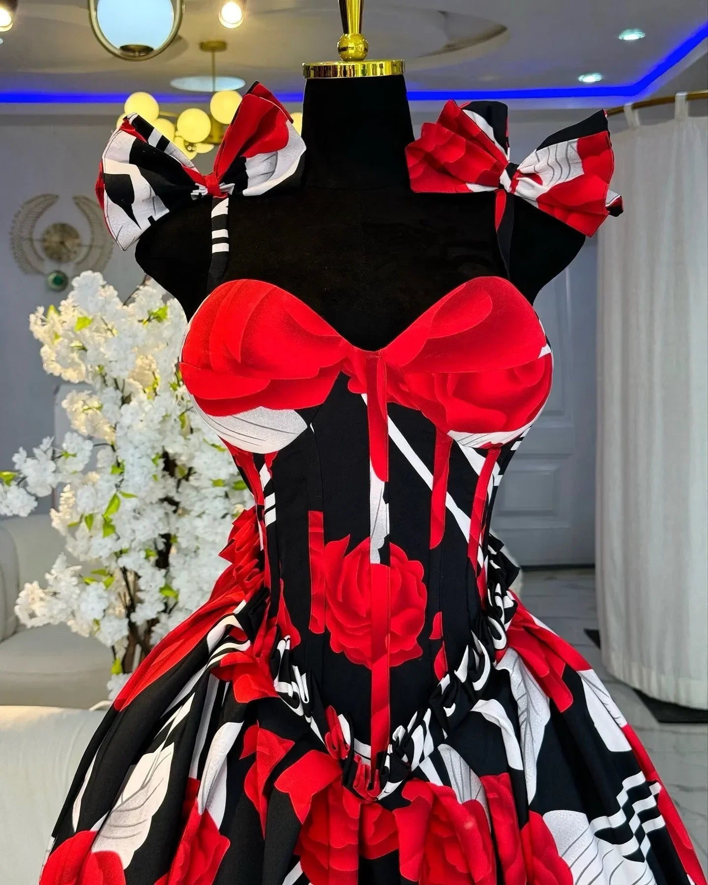 Customized Elegant Stylish Tube Top A-line Flower Print Waist-fitted Midi Dresses Fashion Summer Sexy Low-cut Bow Straps Casual