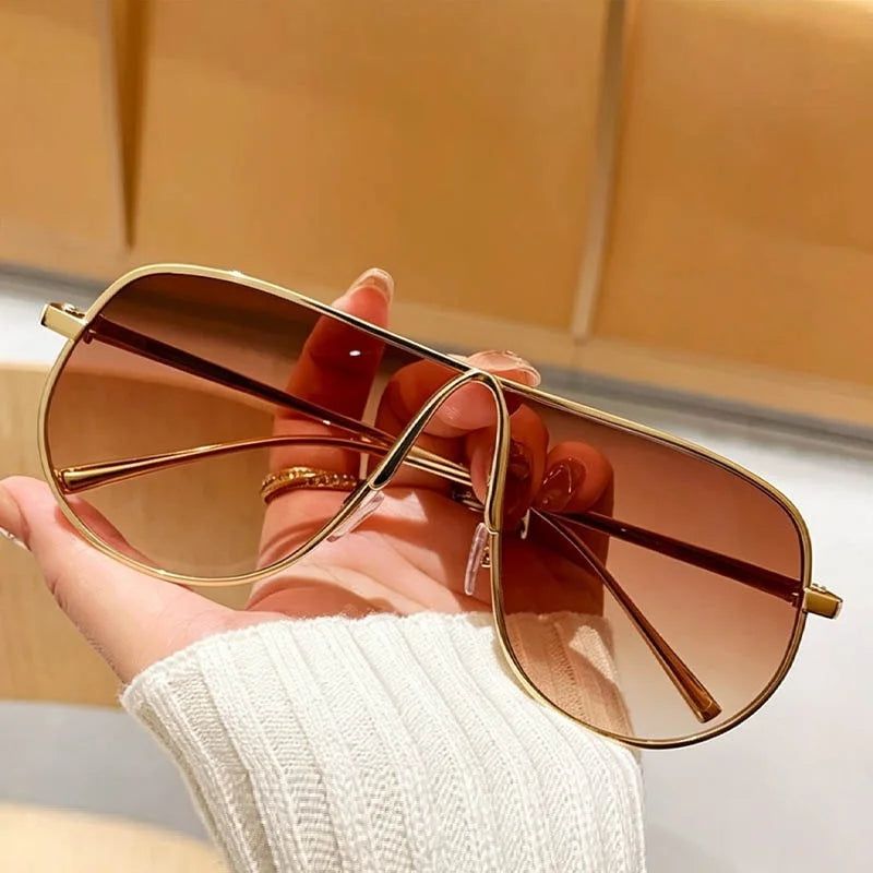Oversized Gradient Pilot Sunglasses
