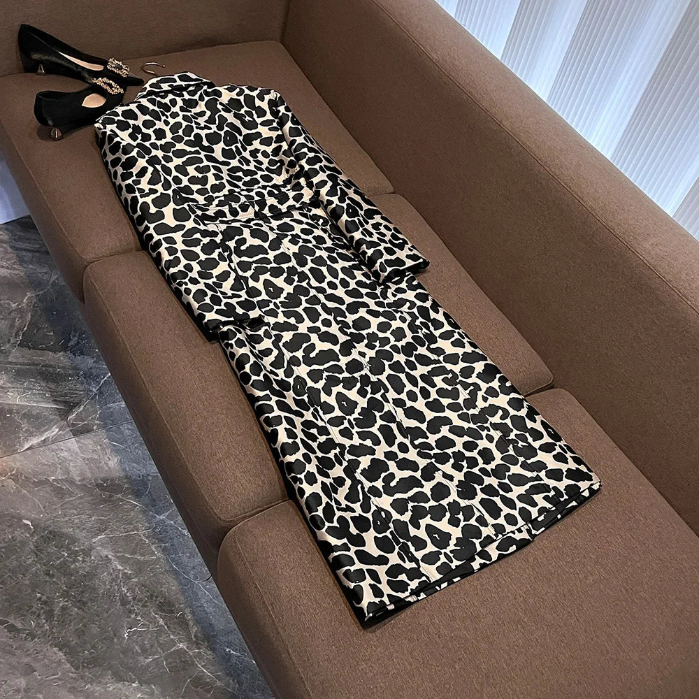 TWOTWINSTYLE British Style Leopard Print Coat For Women Lapel Long Sleeve Spliced Belt Temperament Trench Coats Female KJA545065
