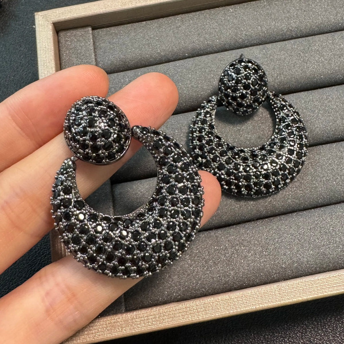 Black Zircon Vintage Jewelry Set With Earrings Rings And Bracelets for Women