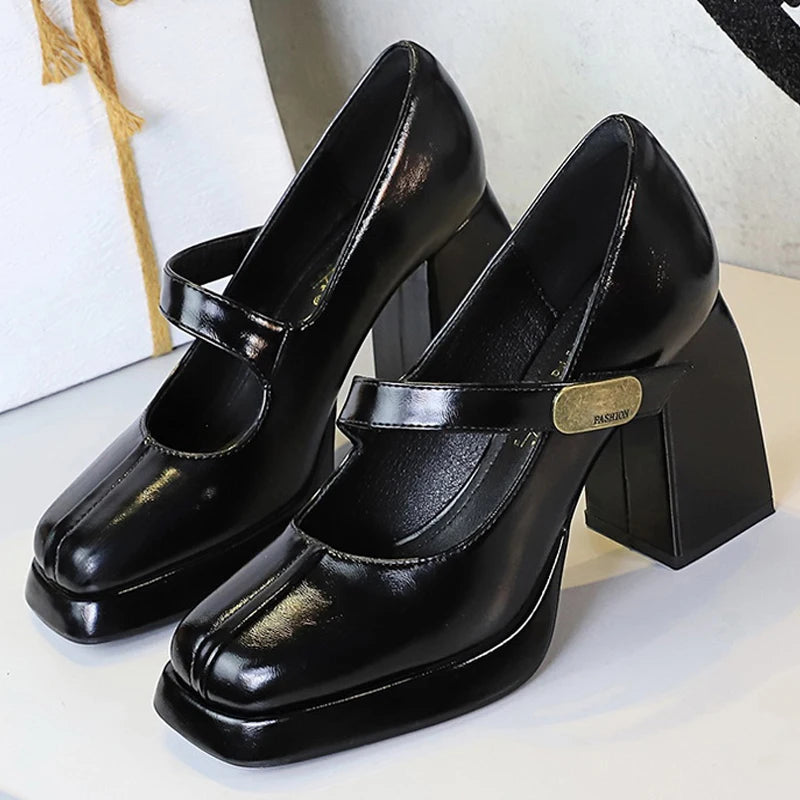 Retro Chunky Metal Buckle Platform Pumps for Women