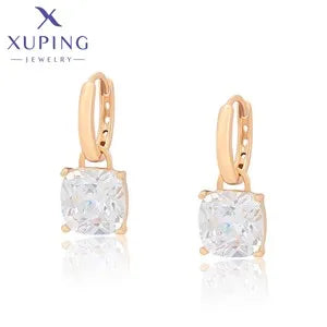 Gold Tone Knot Necklace And Earring Set