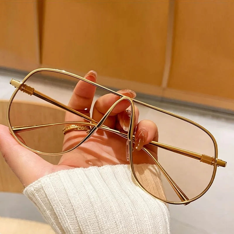 Oversized Gradient Pilot Sunglasses