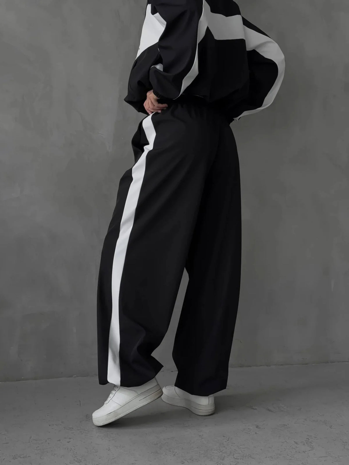 Casual Contrast Color Zipper Tracksuit Set for Women