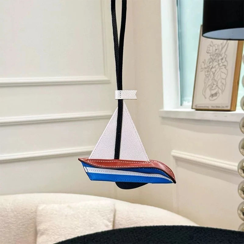Fresh and elegant handmade calfskin sailboat key bag pendant Navy style natural and unique highlight personality car pendant