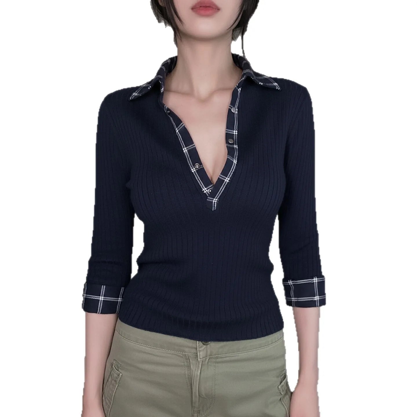 A retro Checkered Long-Sleeved T-shirt For Autumn And Winter, Fitted With A Flanged V-neck Casual Top For Women