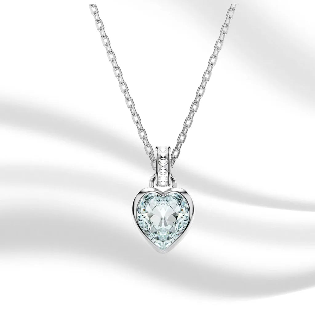 Elegant Gold-Plated Mixed-Cut Crystal Pendant Necklace for Women