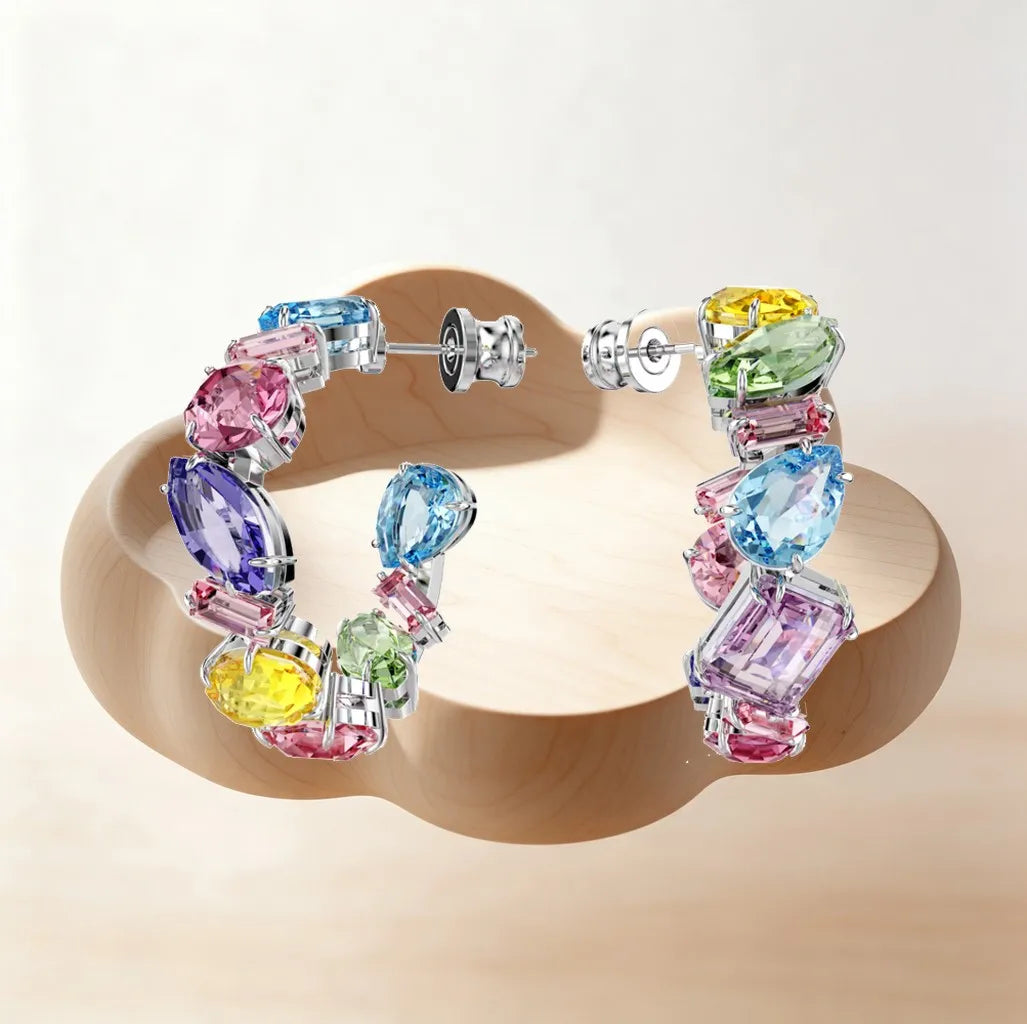 Shimmering Crystal Jewelry Set With Necklace And Earrings For Women