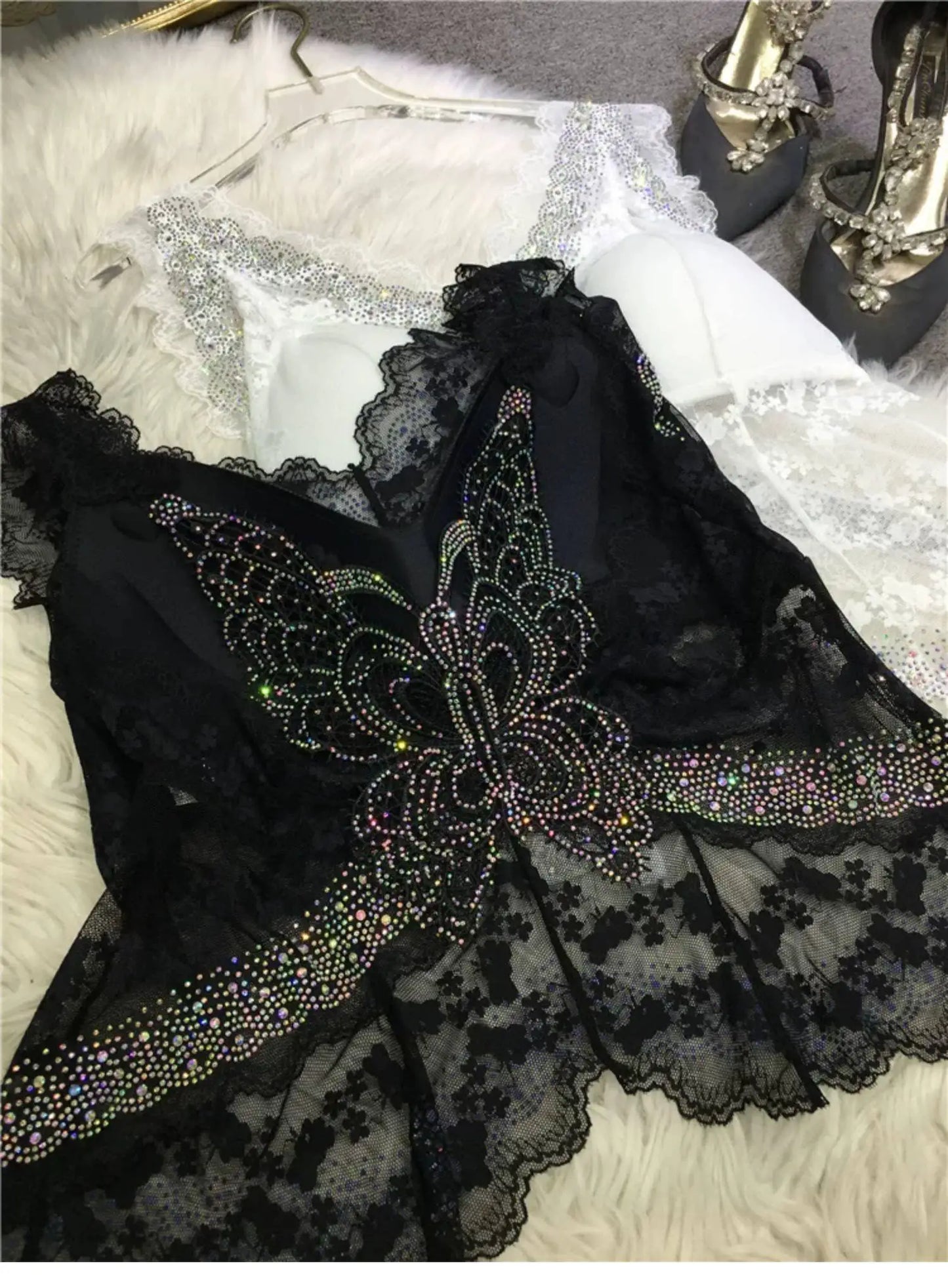 Back Beauty Black Camisole Women All-match Four Seasons V-neck Tanks Top Sexy V-neck Lace Splicing Hot Diamonds Slimming Camis