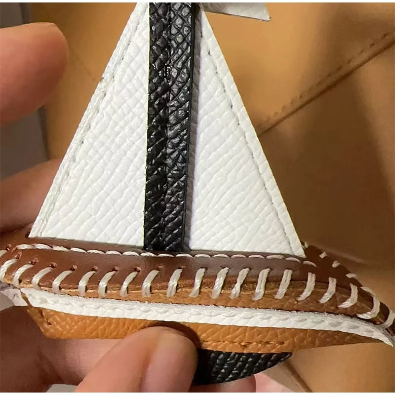 Fresh and elegant handmade calfskin sailboat key bag pendant Navy style natural and unique highlight personality car pendant