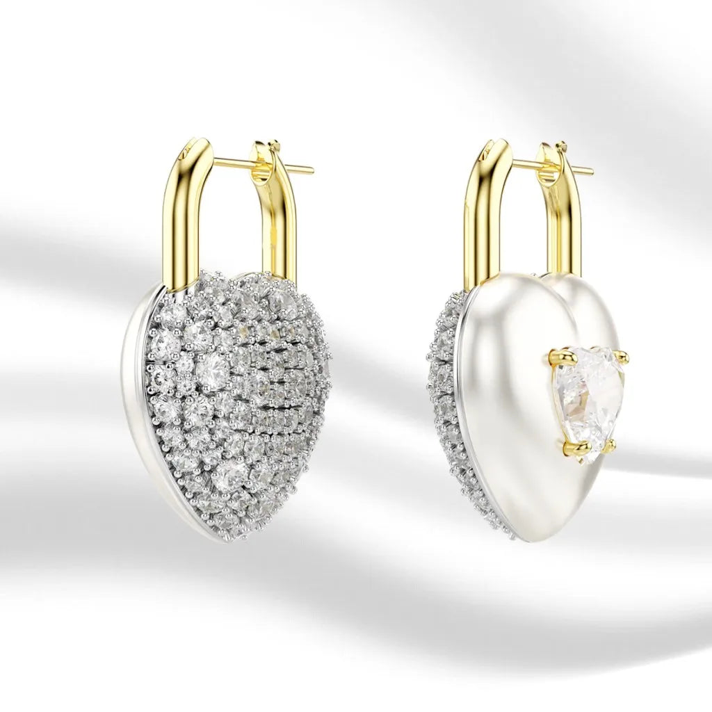 Elegant Gold-Plated Mixed-Cut Crystal Pendant Necklace for Women