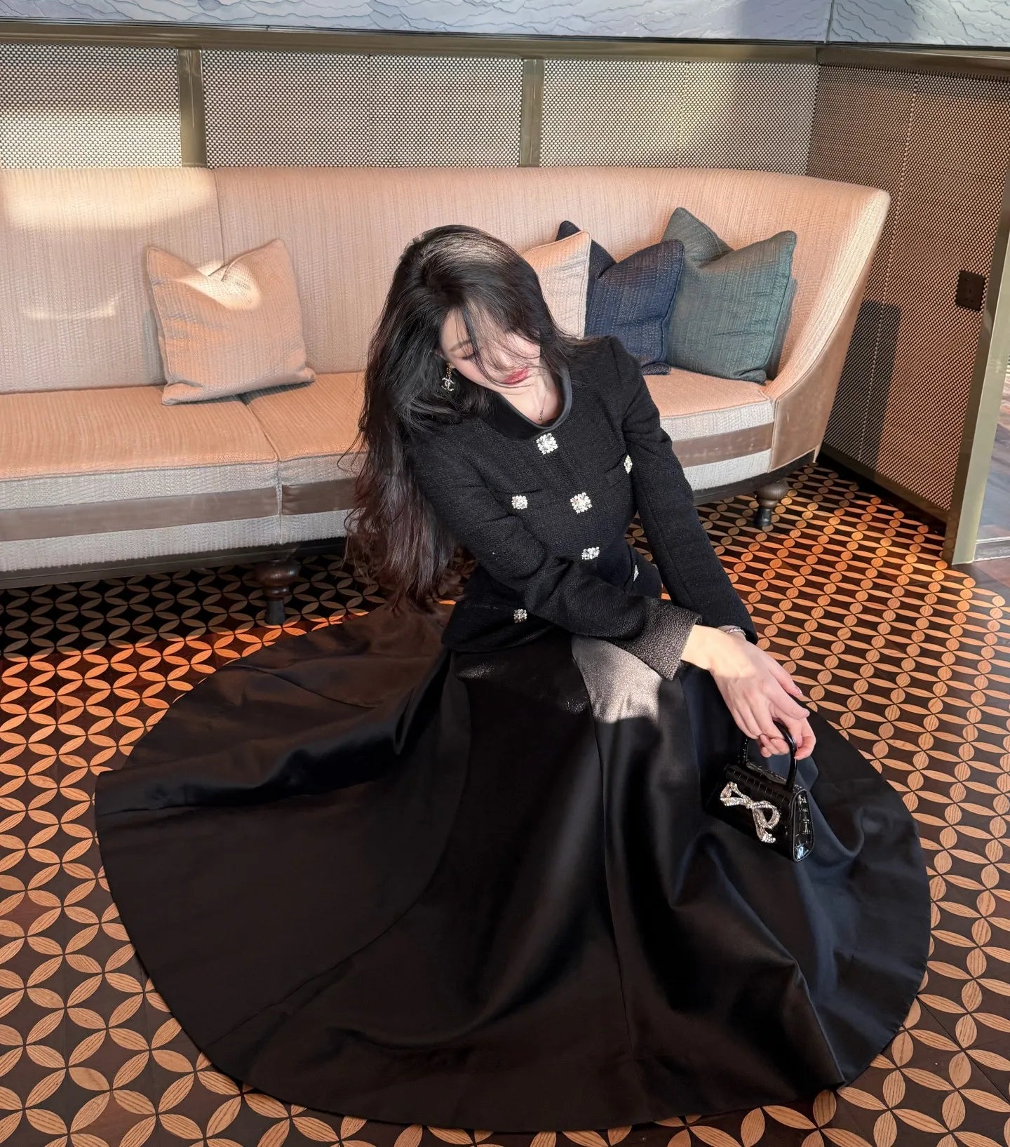 Autumn Winter High-end French Fashion Woolen Patchwork Black Long-sleeved Slim Dress High-waisted Slim Elegant Large Hem Dress