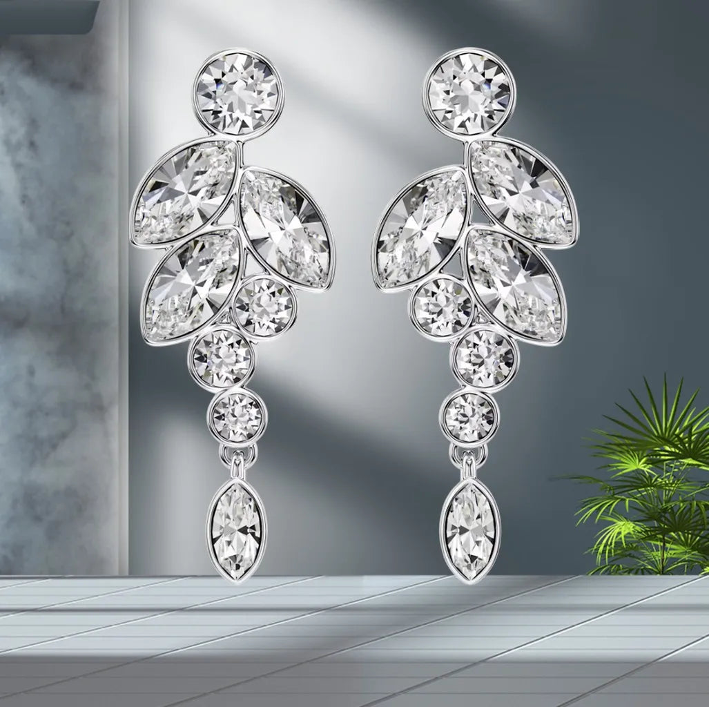 Elegant Silver Crystal Necklace And Earring Set for Women